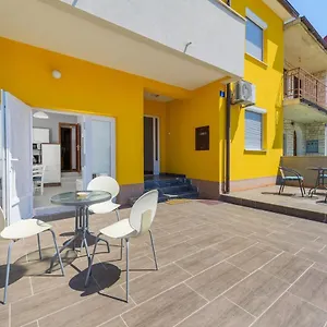 House With Mila Penzion