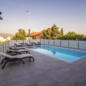 https://apartments-rooms-krk.primorje-gorskikotar.com